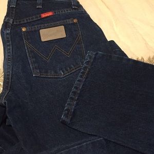 Dark denim jeans Size 7 (28”) w/ 32” inseam